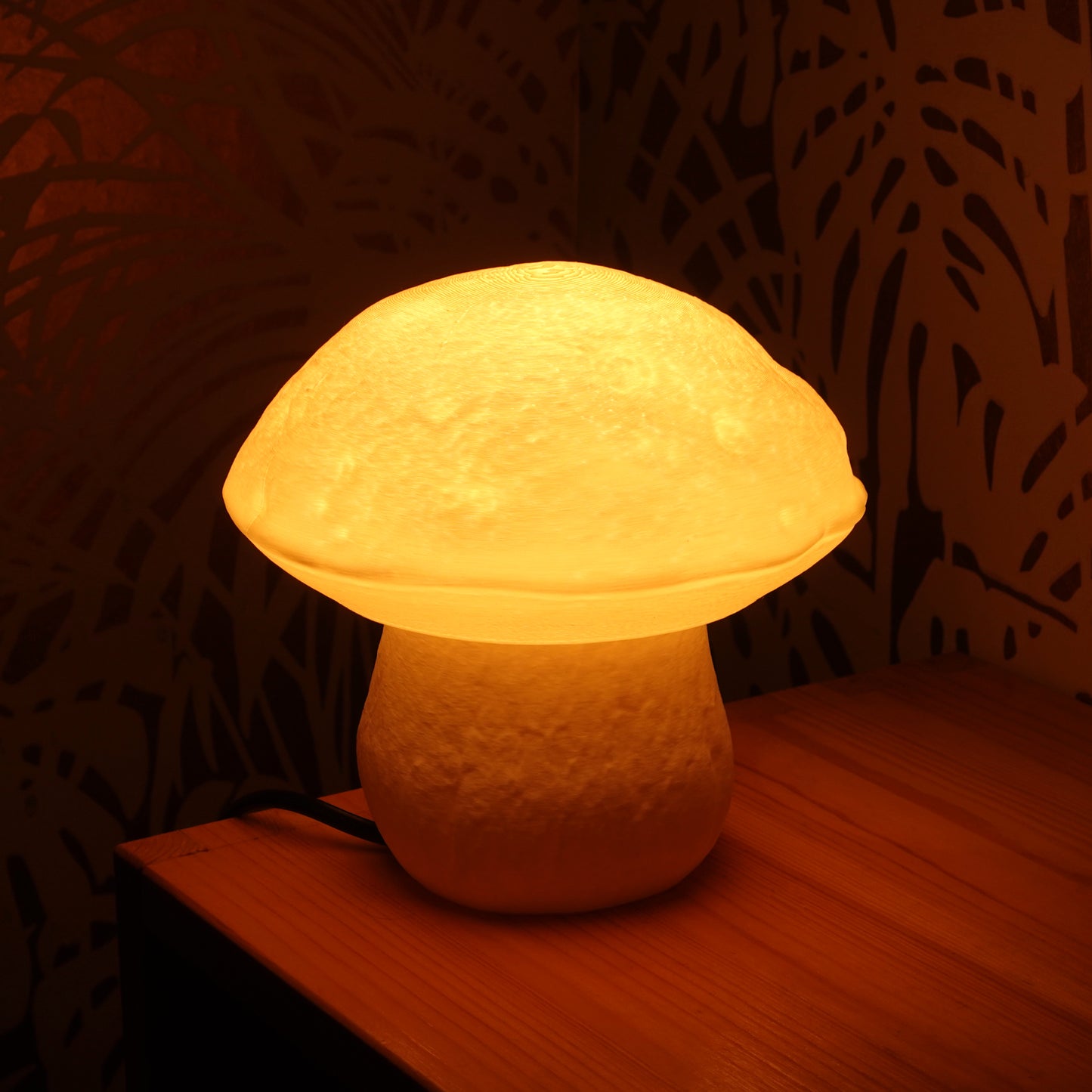 מנורת שולחן "פטריית פורצ'יני" אורגנית